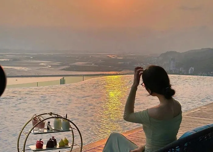 Alacarte Bay - 2 Bedroom Sea View * Ha Long